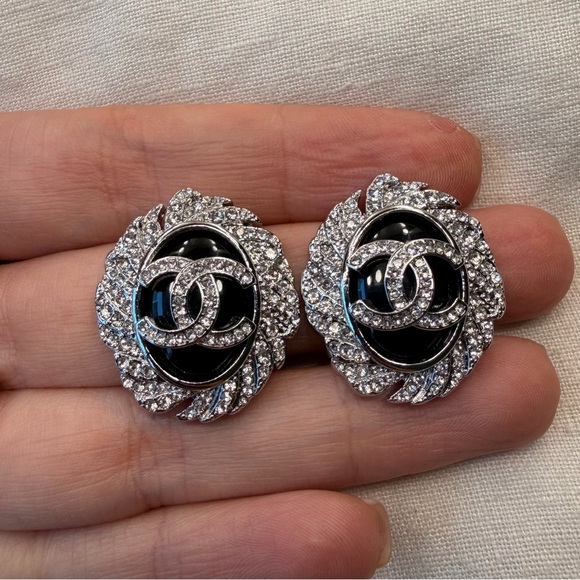 🖤Statement Chanel Black Resin CC Crystal Earrings✨ - Picture 8 of 13